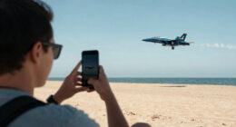 Florida beachgoers scream as Navy’s elite Blue Angels buzz them in ‘low altitude’ flight